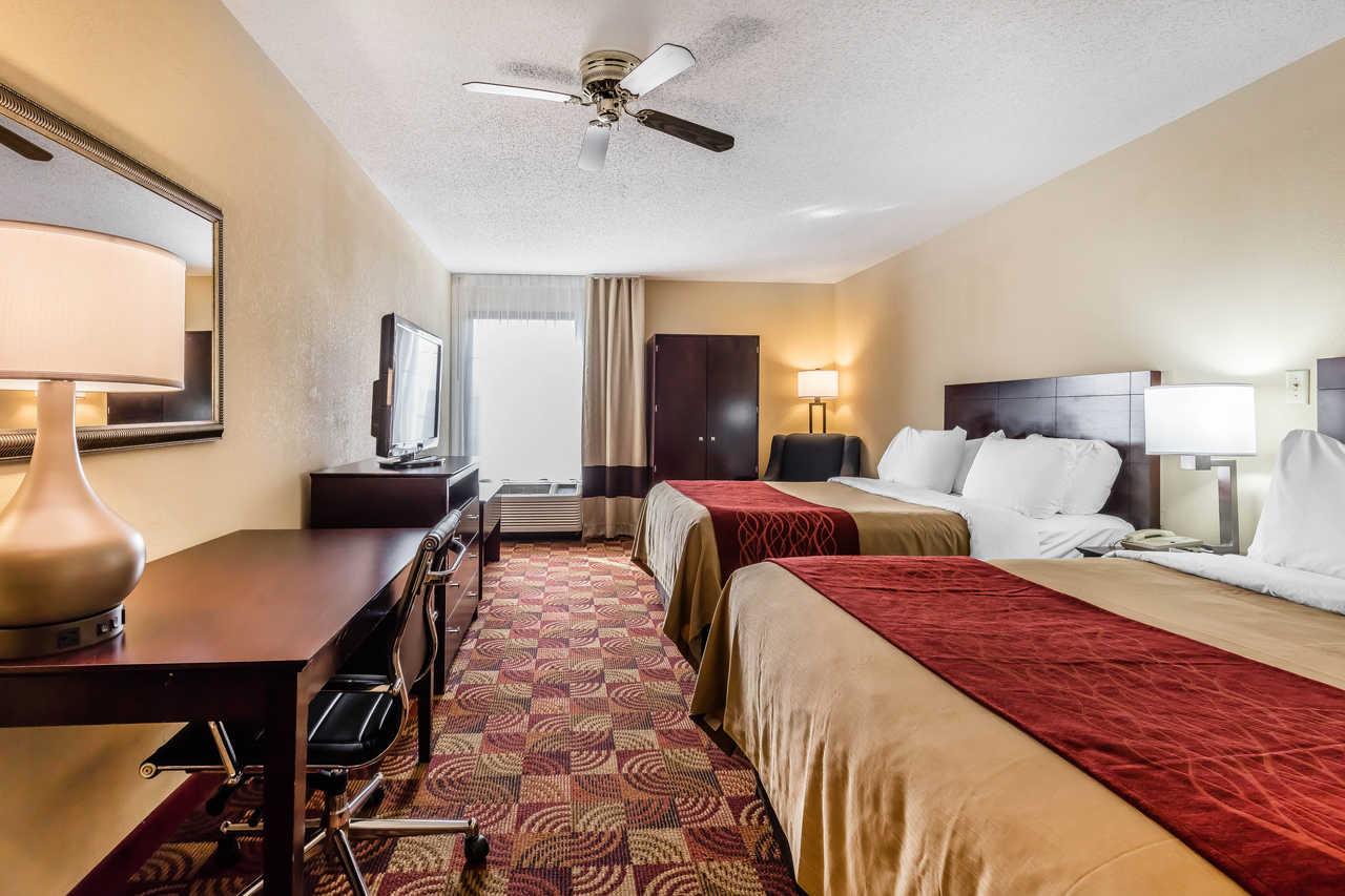 Comfort Suites Френч-Лик Экстерьер фото