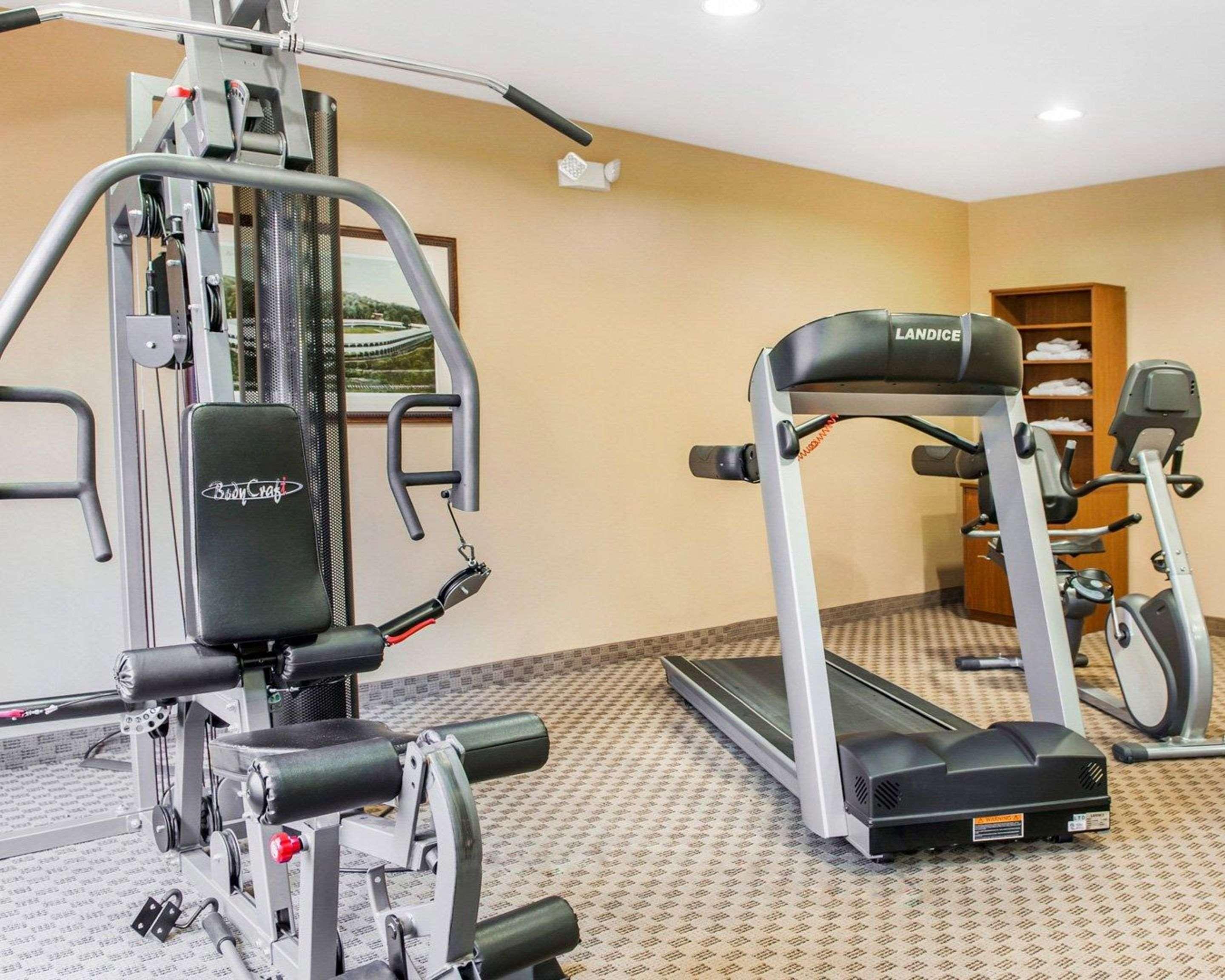 Comfort Suites Френч-Лик Экстерьер фото