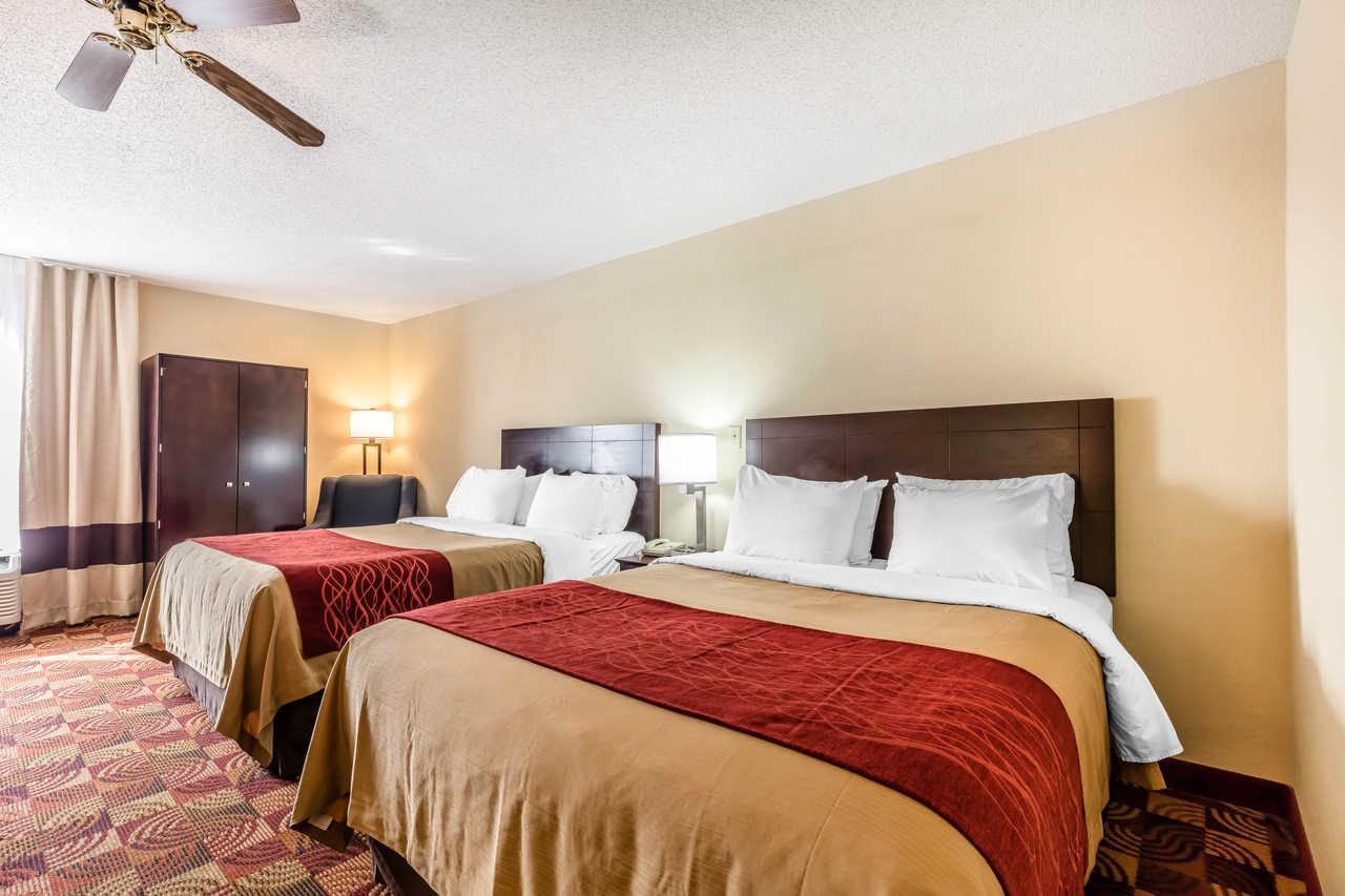 Comfort Suites Френч-Лик Экстерьер фото