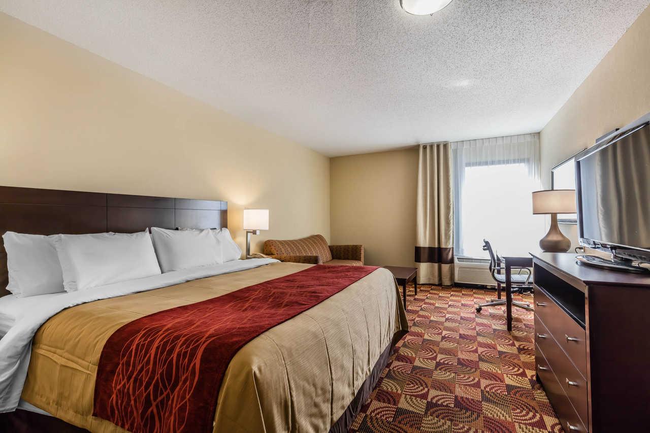 Comfort Suites Френч-Лик Экстерьер фото