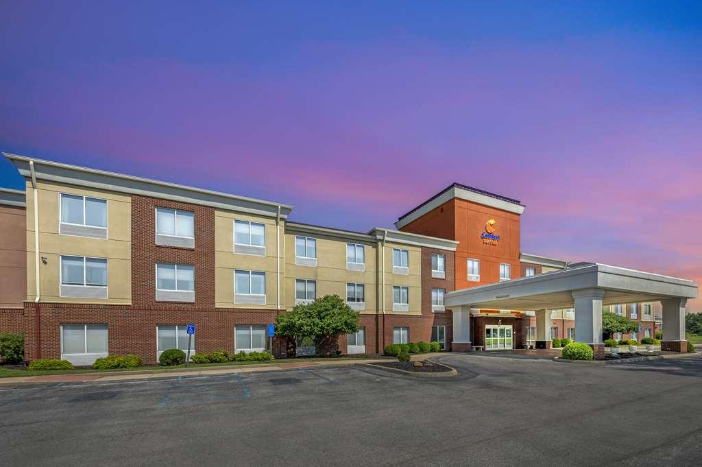 Comfort Suites Френч-Лик Экстерьер фото